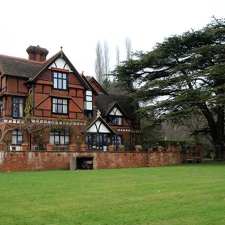 ゴダルマイニング Hambledon House Bed & Breakfast エクステリア 写真