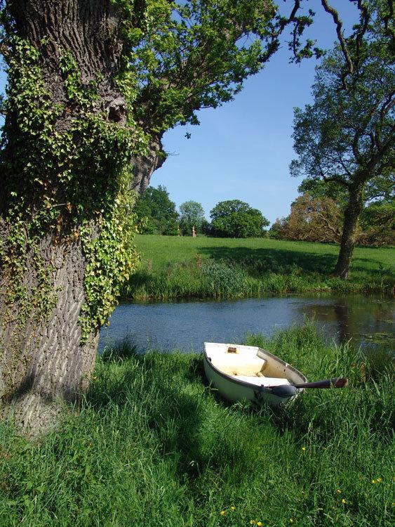 ゴダルマイニング Hambledon House Bed & Breakfast エクステリア 写真