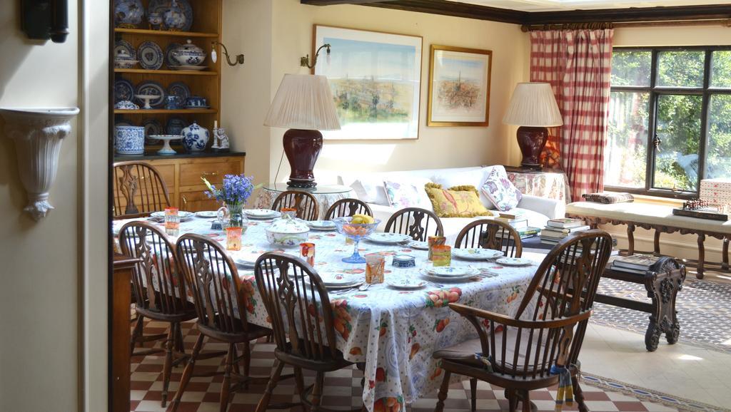 ゴダルマイニング Hambledon House Bed & Breakfast エクステリア 写真